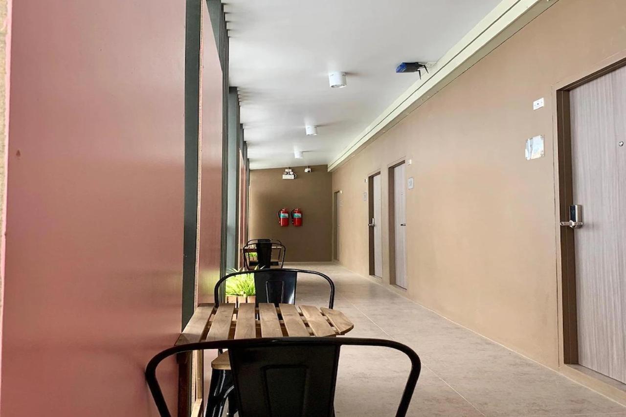 R 17 Living Hotel Banguecoque Exterior foto